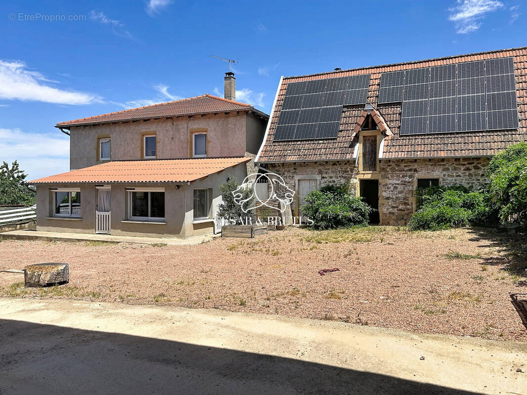 Maison à MONTAGNY