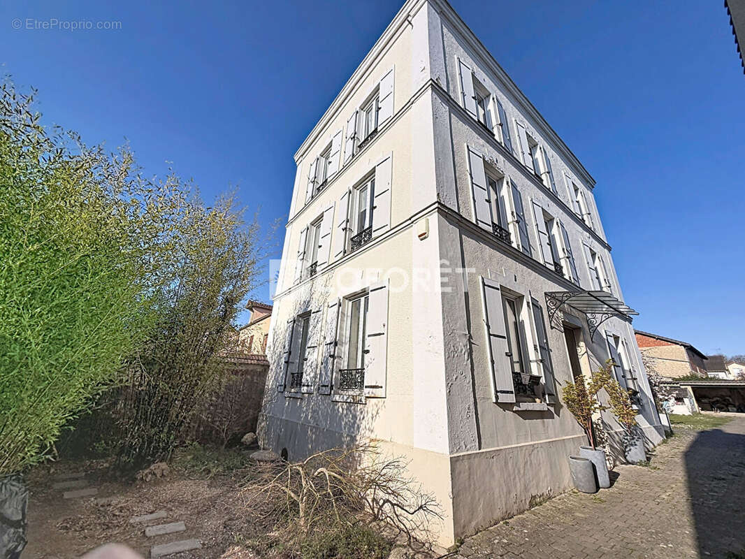 Maison à TRIEL-SUR-SEINE