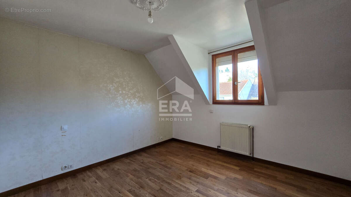 Maison à VIRY-CHATILLON