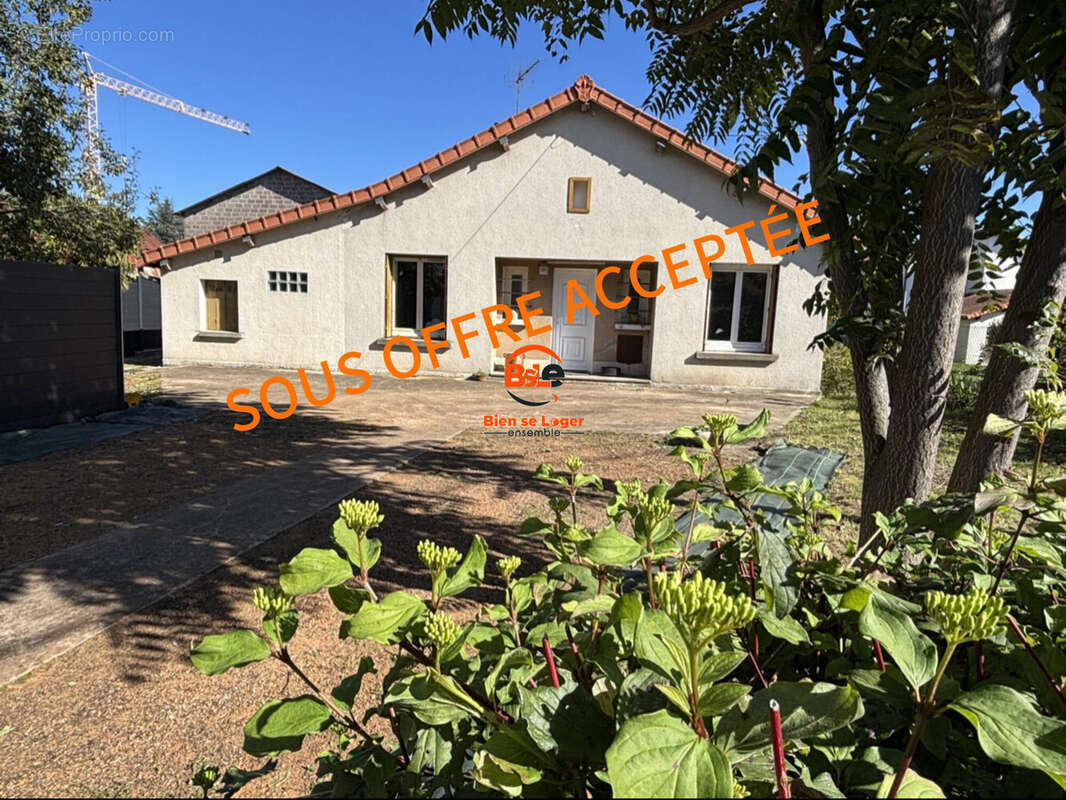 MAISON PLAIN-PIED 2 CHAMBRES TERRAIN PONT DU CHATEAU AGENCE BSLE  - Maison à PONT-DU-CHATEAU