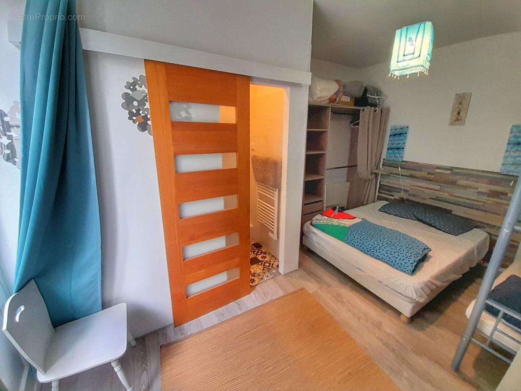 Appartement entièrement rénové avec balcons - photo 4