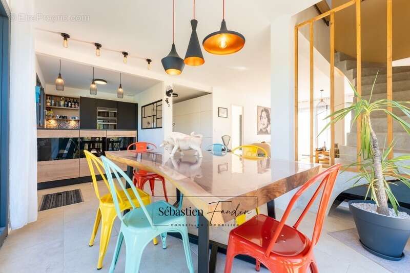 Maison à LE CASTELLET