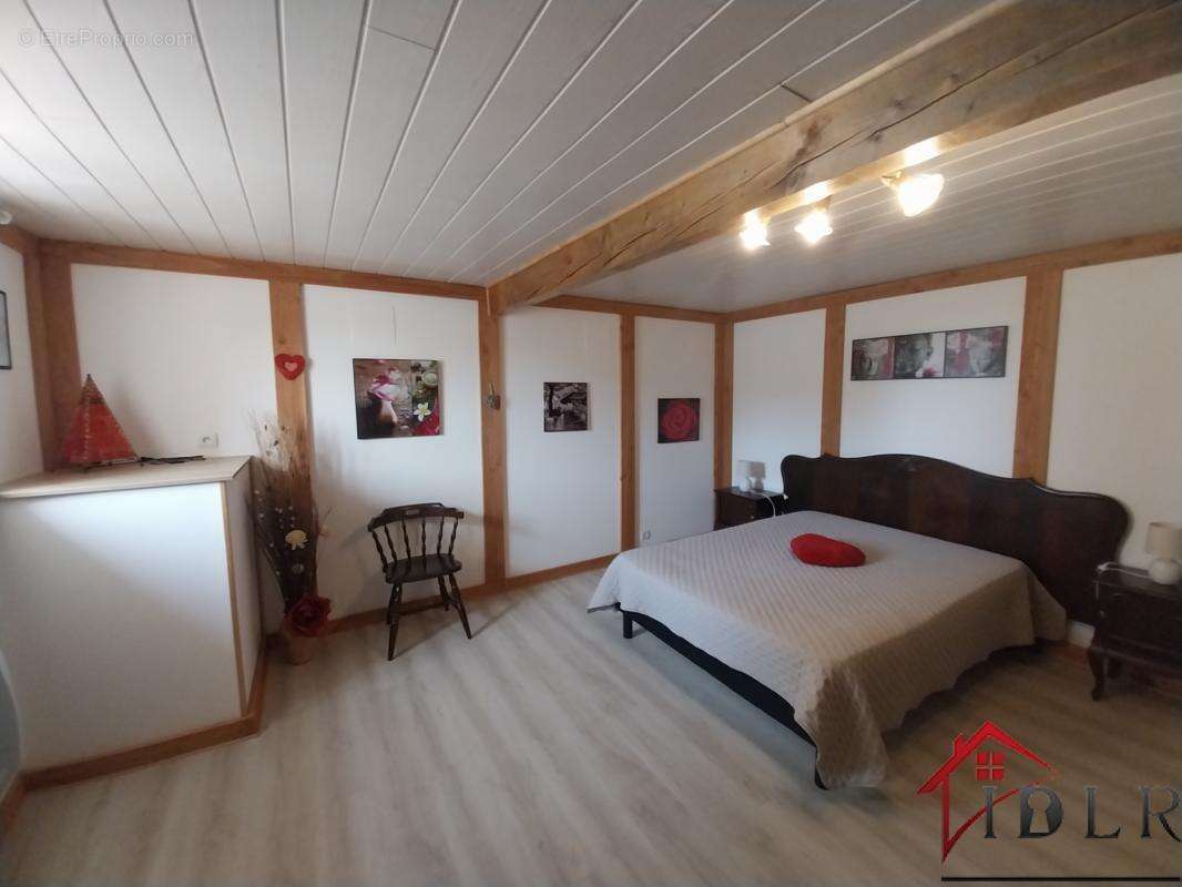 Maison à FOUGEROLLES