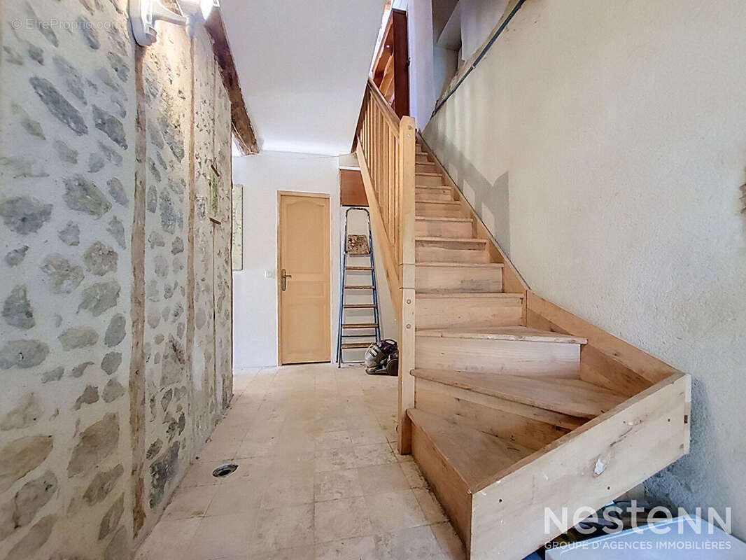 A Vendre Maison de village en pierre de 85 m² avec 30 m² supplémentaire restant à aménager - photo 9