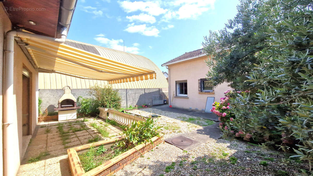 Maison à PARAY-VIEILLE-POSTE