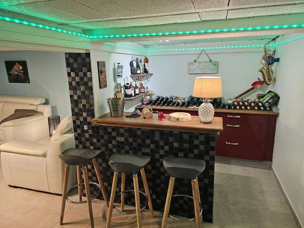 Appartement à MOUANS-SARTOUX