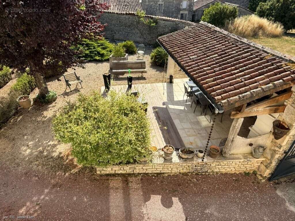Maison à VERTEUIL-SUR-CHARENTE