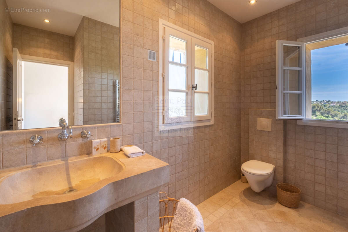 Superbe appartement - grand standing - 110m2 - Cagnes sur Mer - photo 13