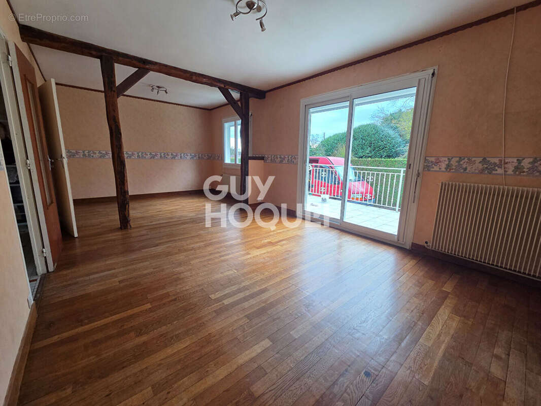 Maison à BOURG-ACHARD