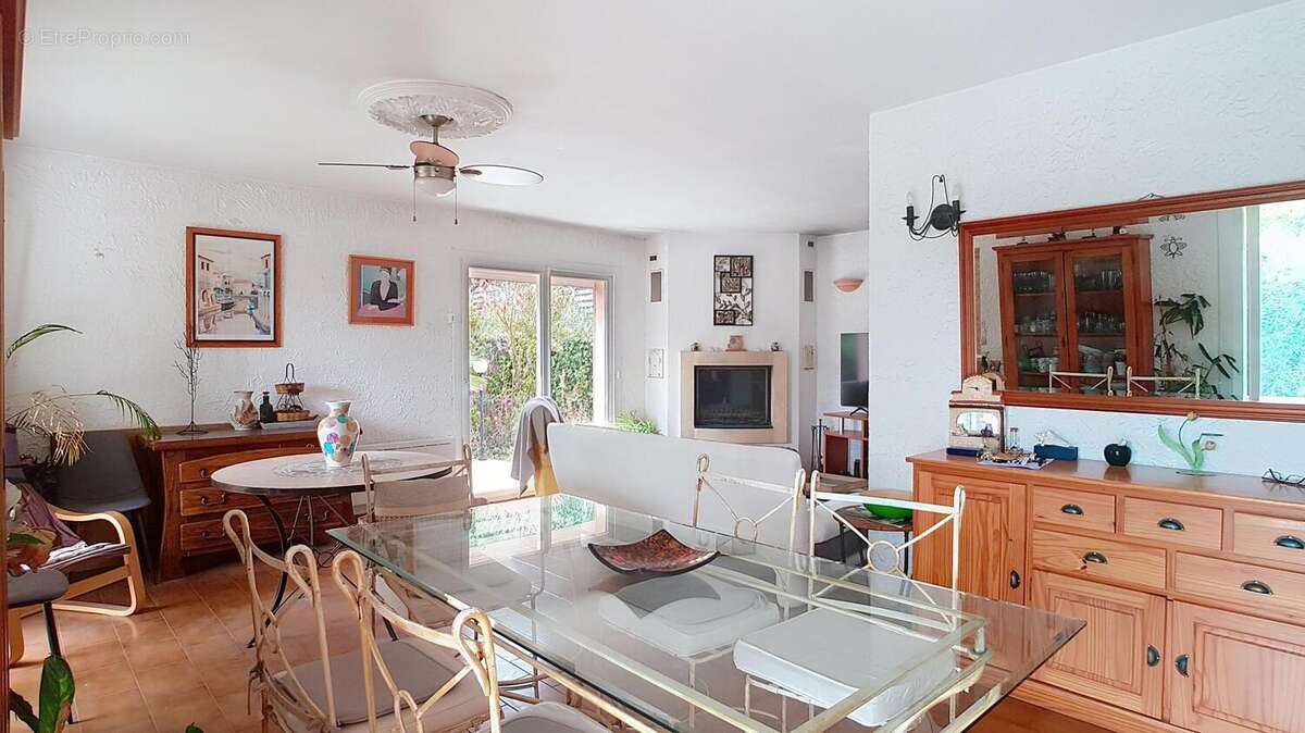 Photo 9 - Maison à FREJUS