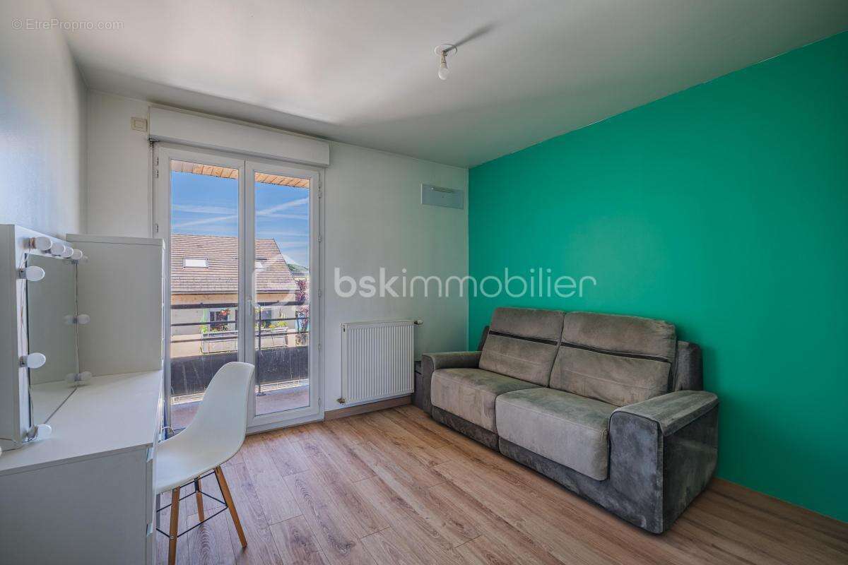 T3 de 71 m² avec terrasse plein sud, balcon et garage – Albens - photo 7