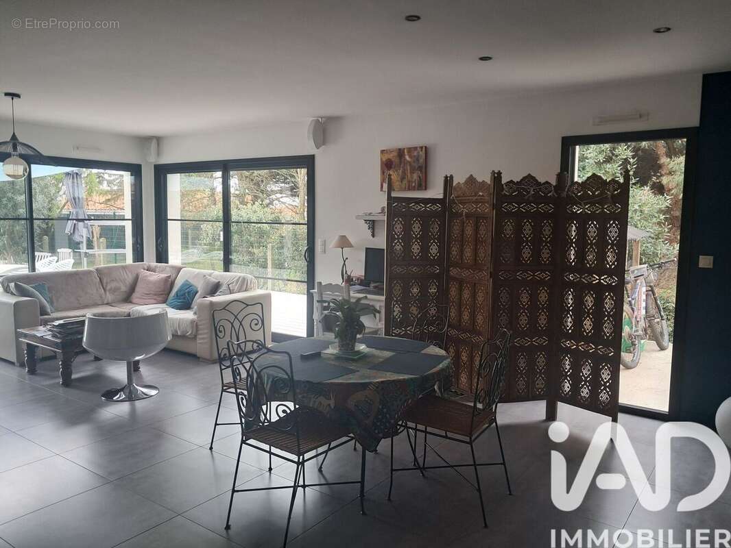 Maison 126 m² à Talmont-Saint-Hilaire  - photo 4