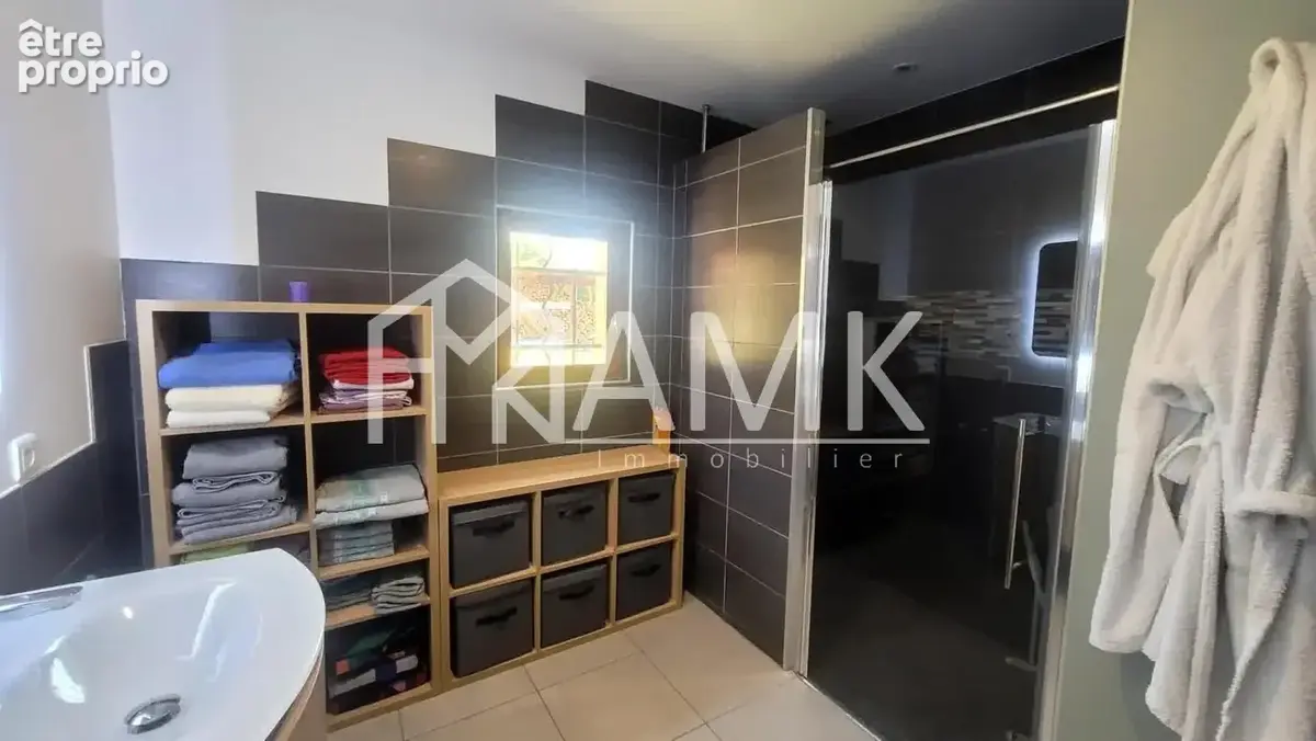 Maison familiale 206 m2  5 chambres  Terrain 1082 PLAT et piscinable - photo 5