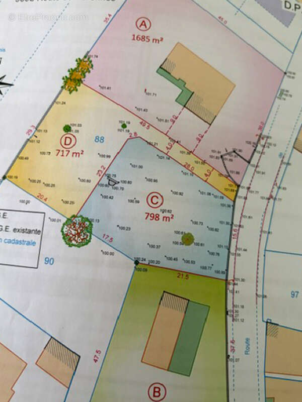 Terrain de 717m2 constructible - photo 6