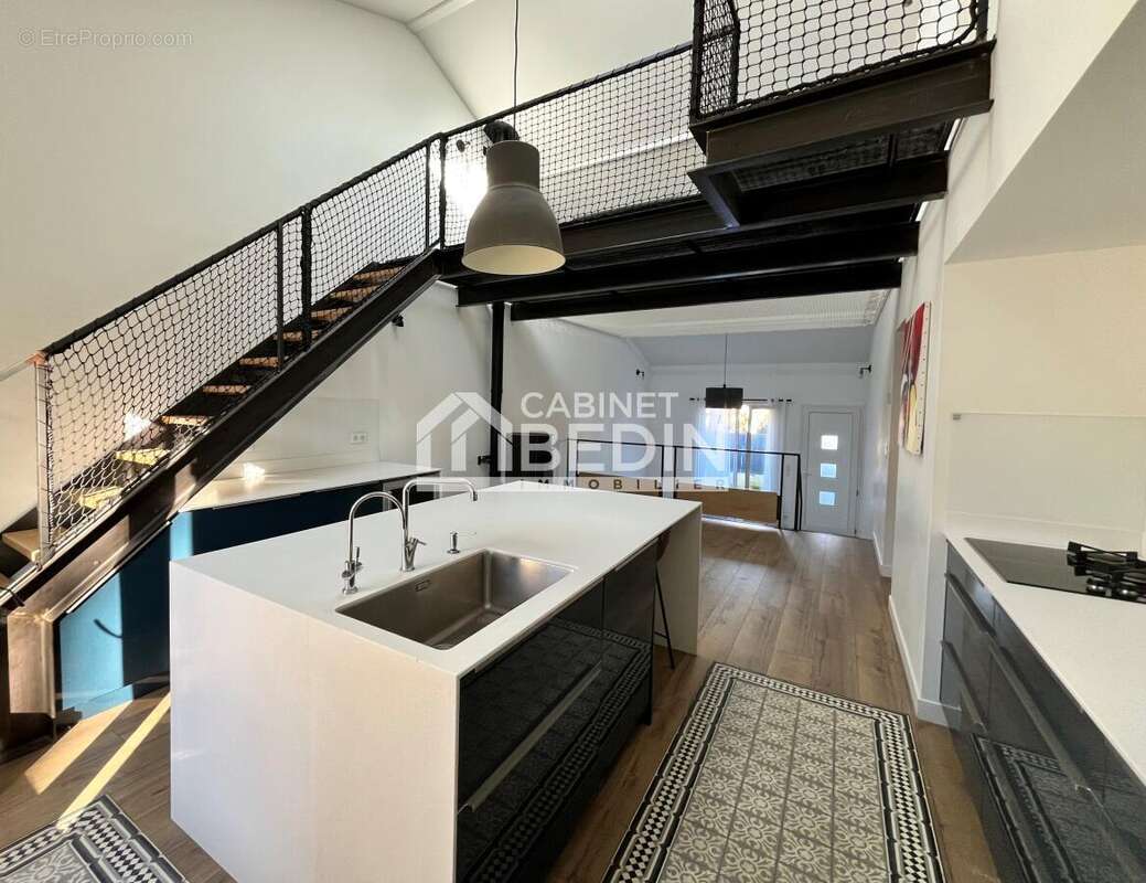 Maison à BLANQUEFORT