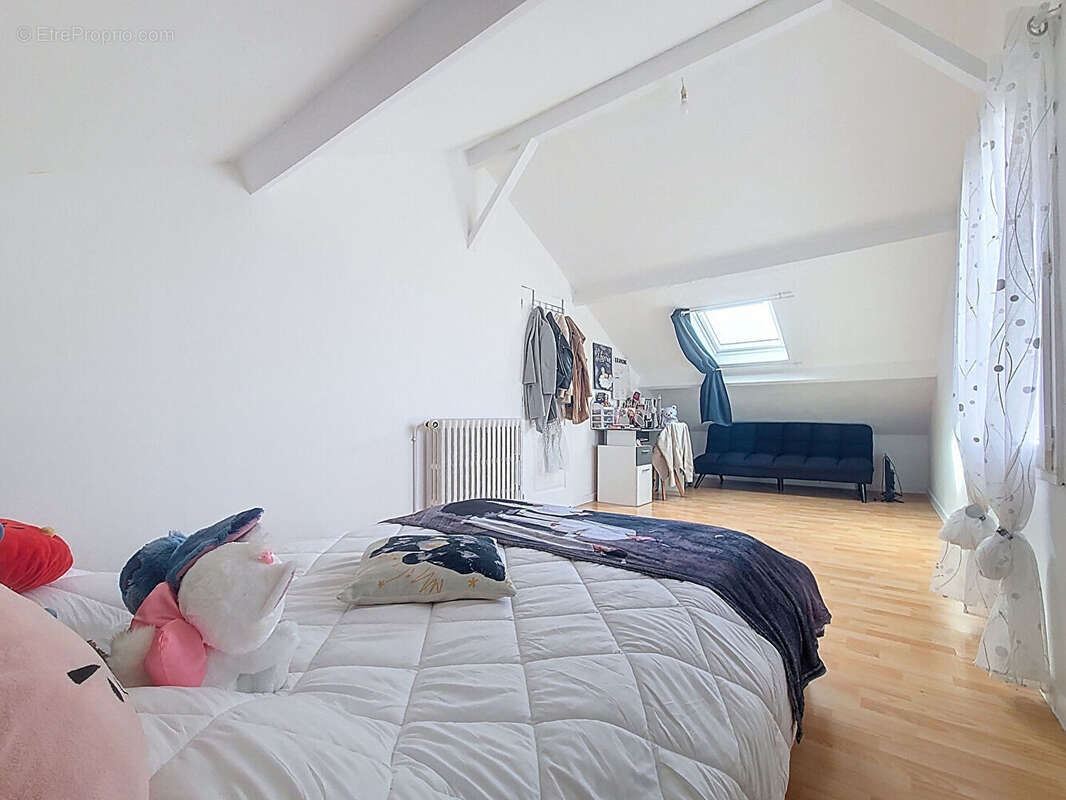 Maison à FRESNAY-LE-GILMERT