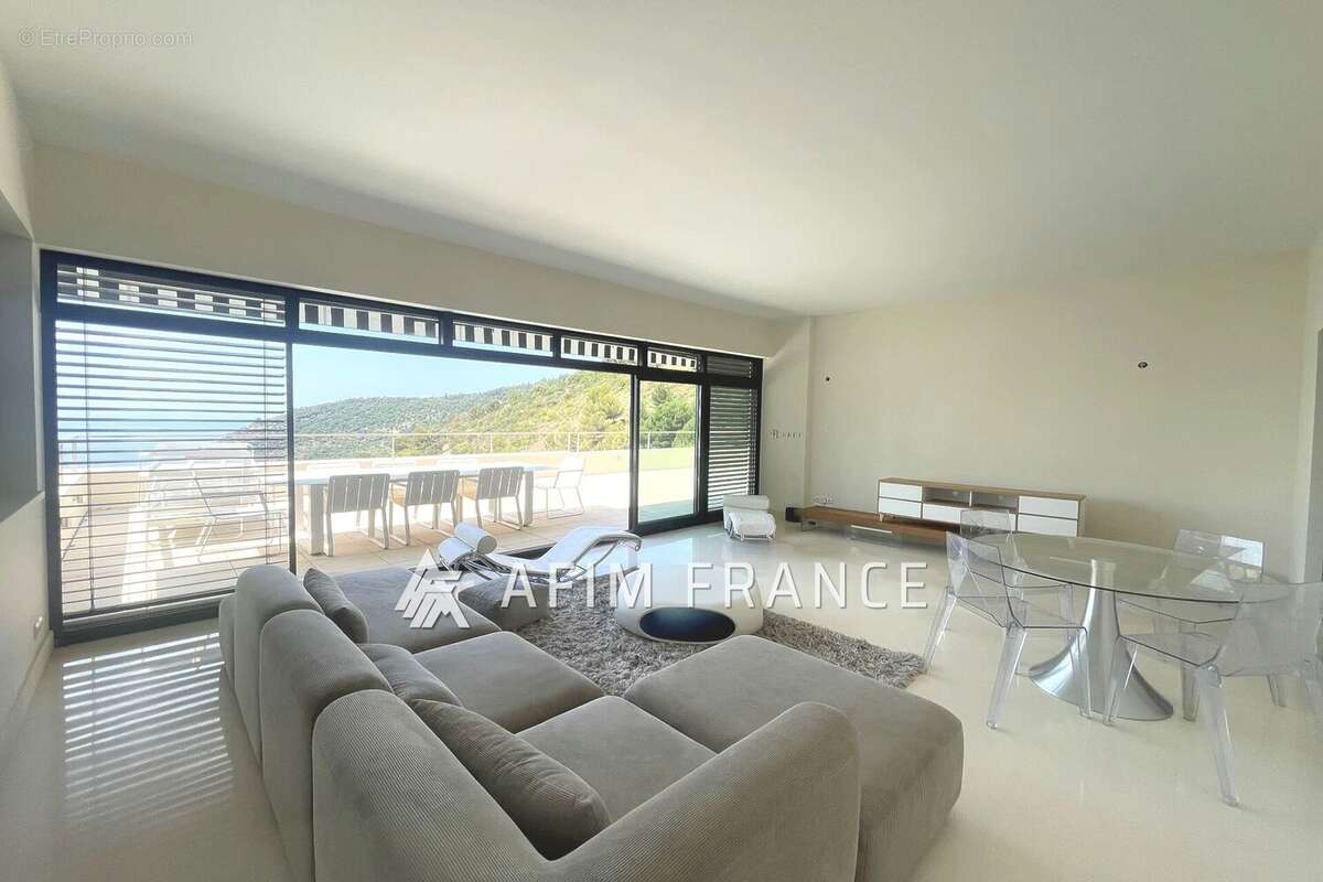 Appartement à EZE