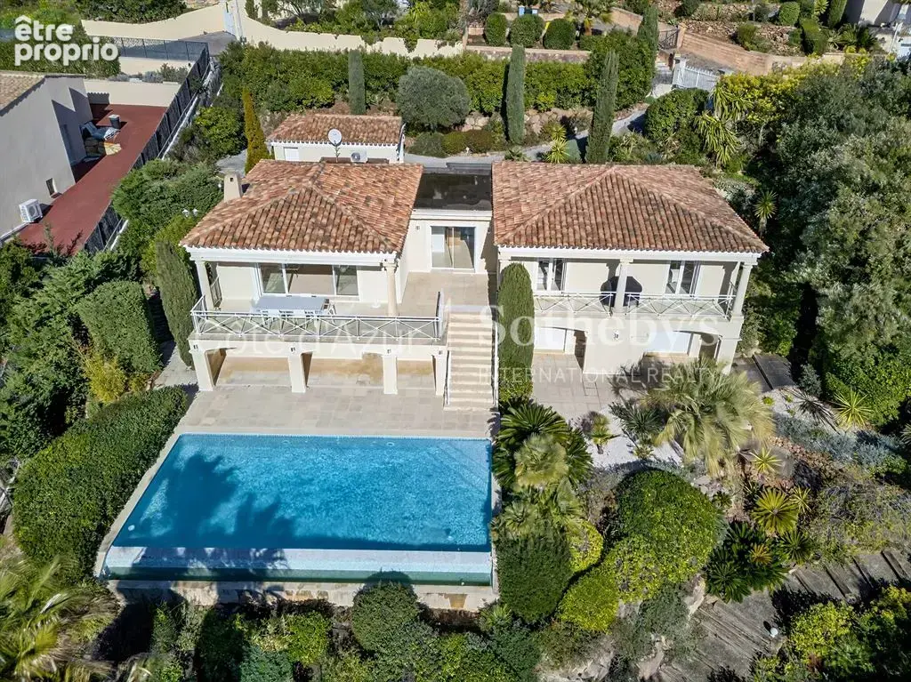 Photo Maison à La Seyne-Sur-Mer au prix de 2 495 000€