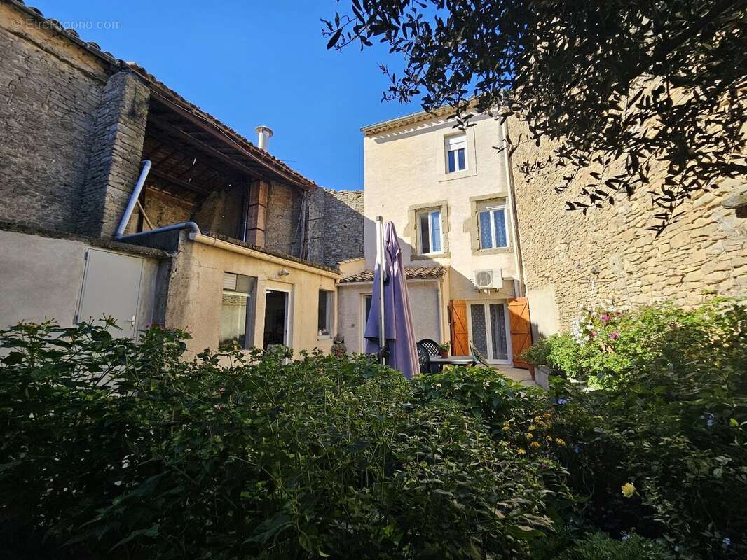 Maison à LAURE-MINERVOIS