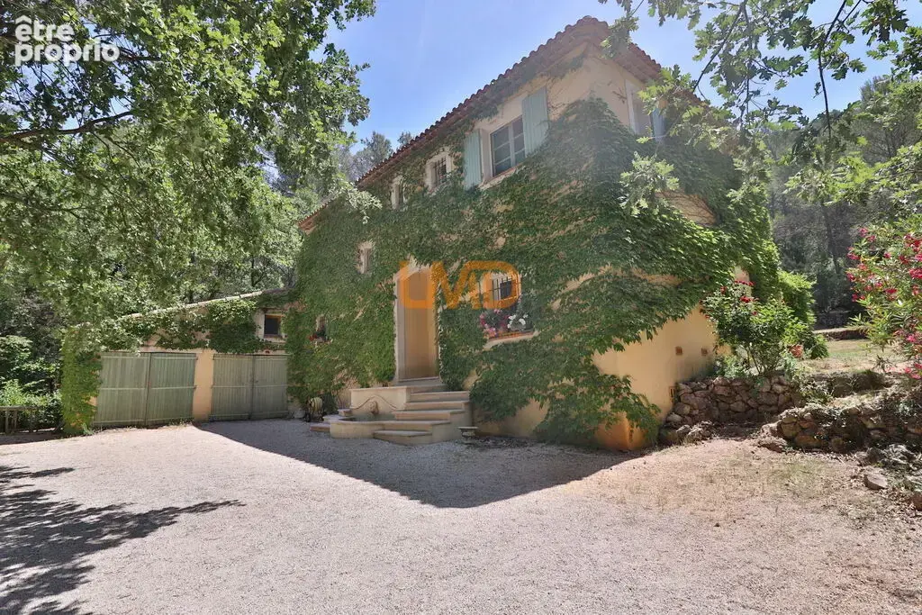 Bastide de charme 4 chambres Terrain 7200m2 Piscine Calme Plein - photo 2