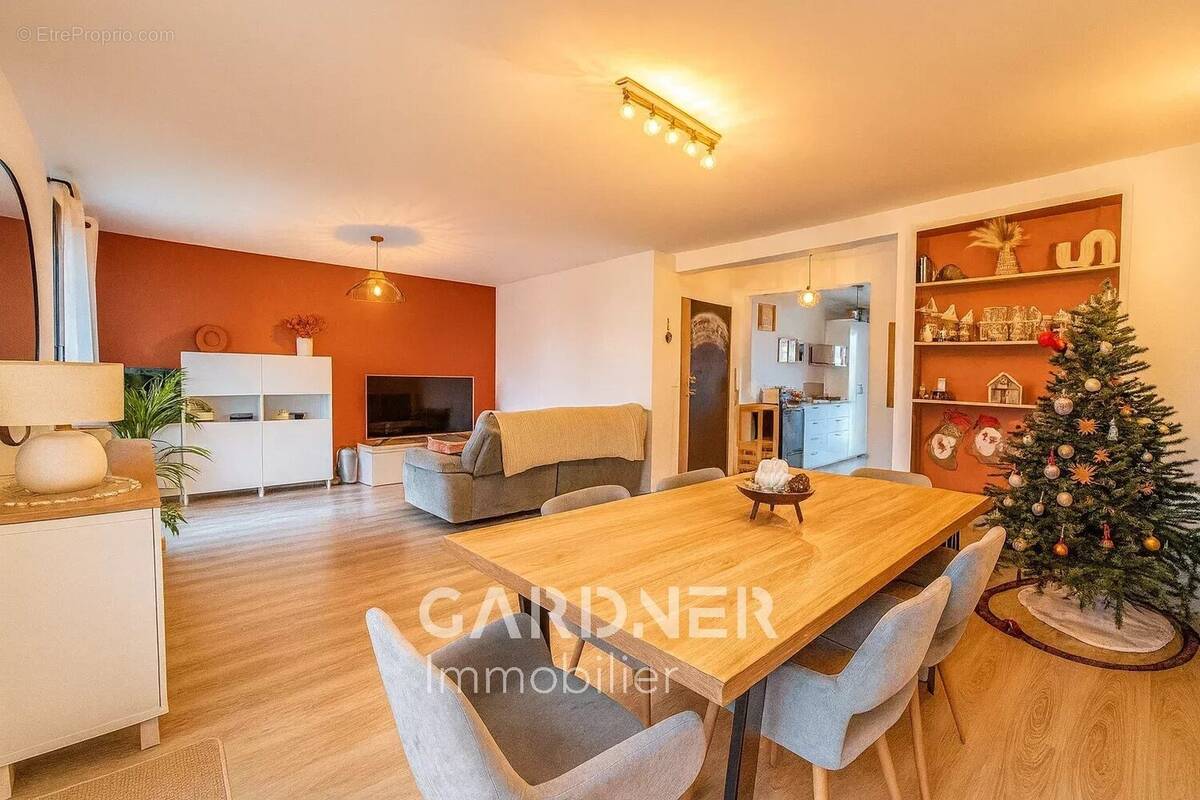 Appartement à MARSEILLE-11E