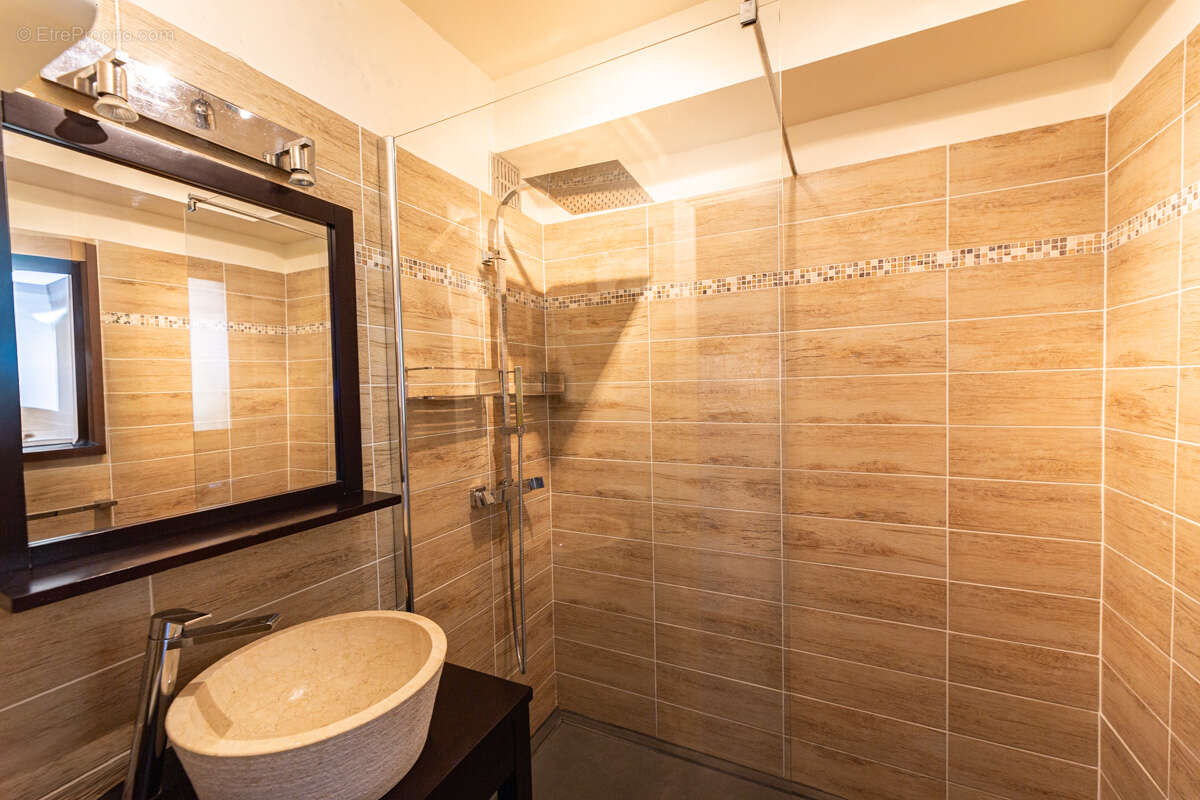 Appartement à MANDELIEU-LA-NAPOULE