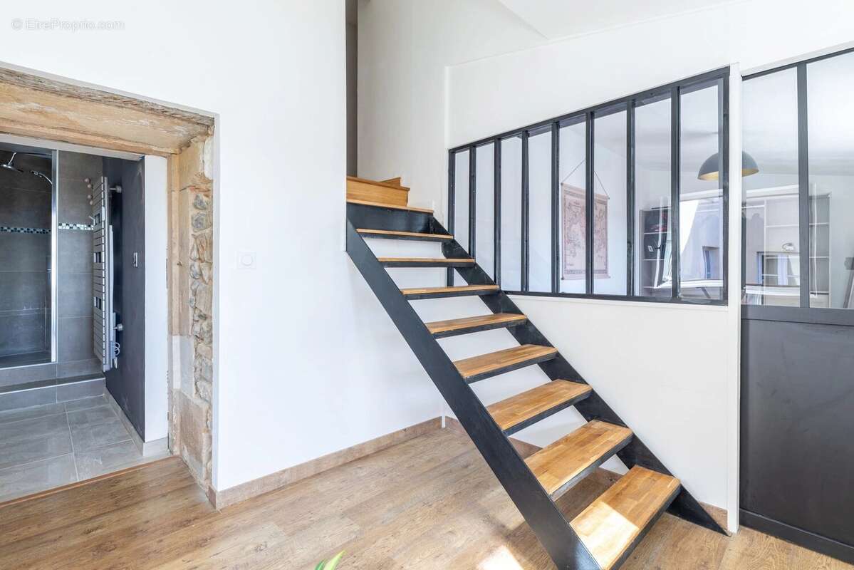 Appartement à VAUX-EN-BEAUJOLAIS