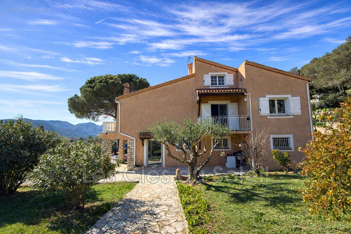 Maison à CAMPS-LA-SOURCE