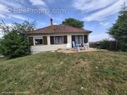 Maison à BOURNAINVILLE-FAVEROLLES