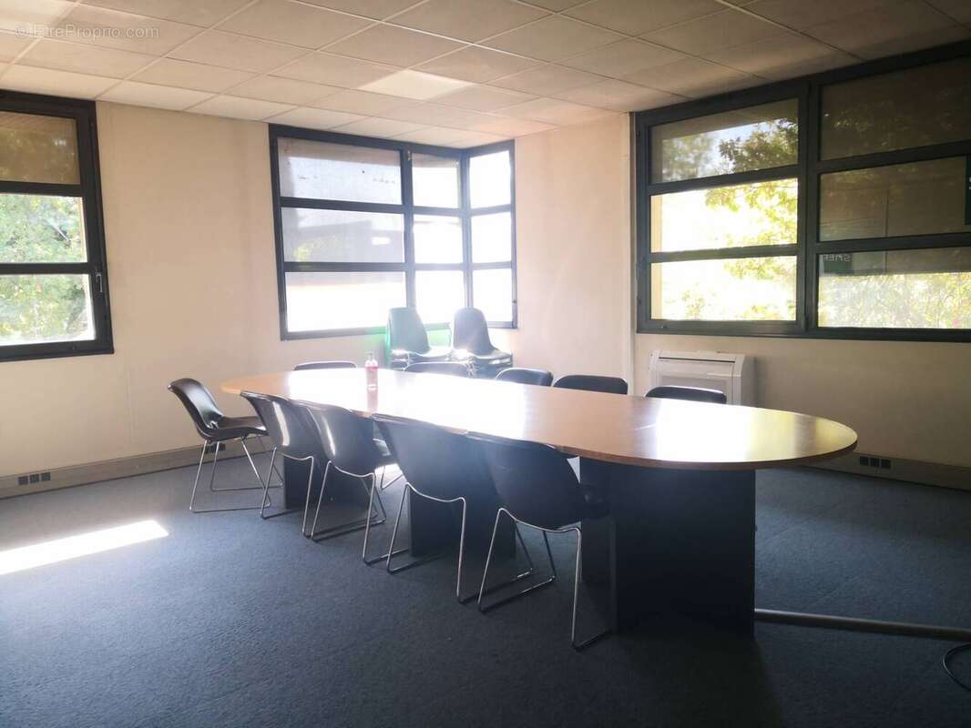 Vends immeuble de bureau / locaux La Seyne 800m2 - photo 11