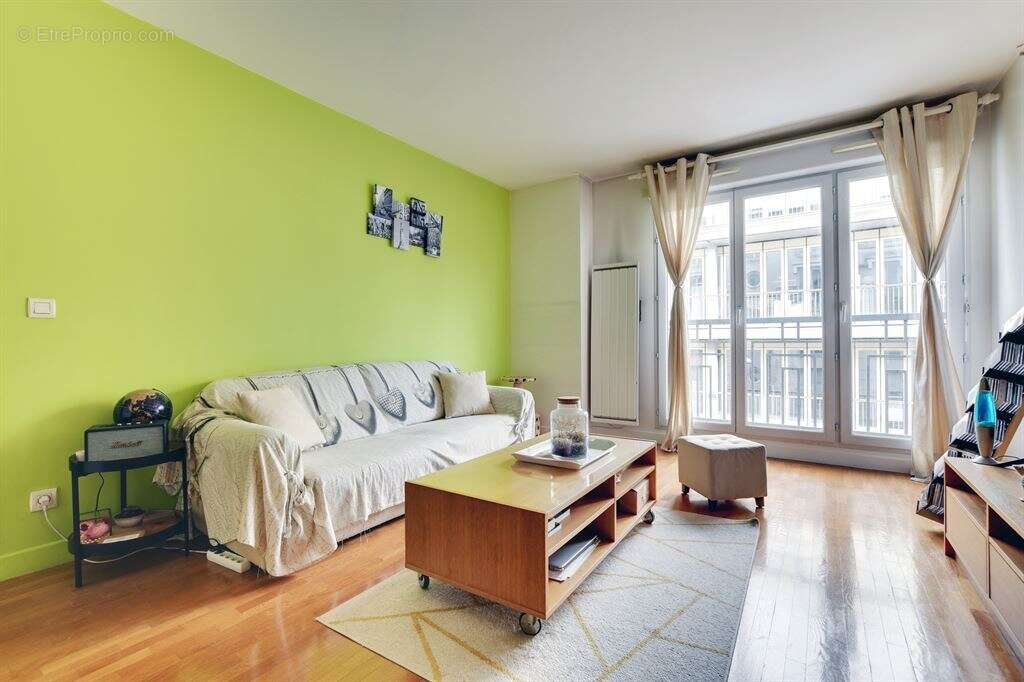 Appartement à PARIS-20E