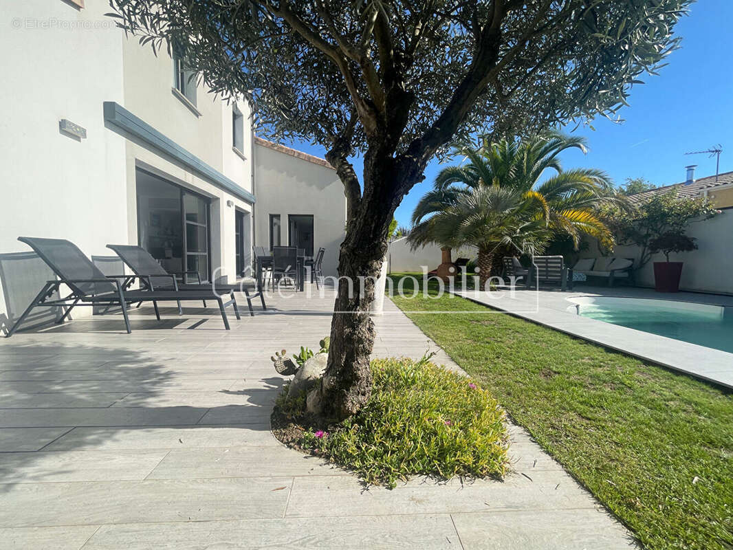 Maison à SAINT-LEGER-LES-VIGNES