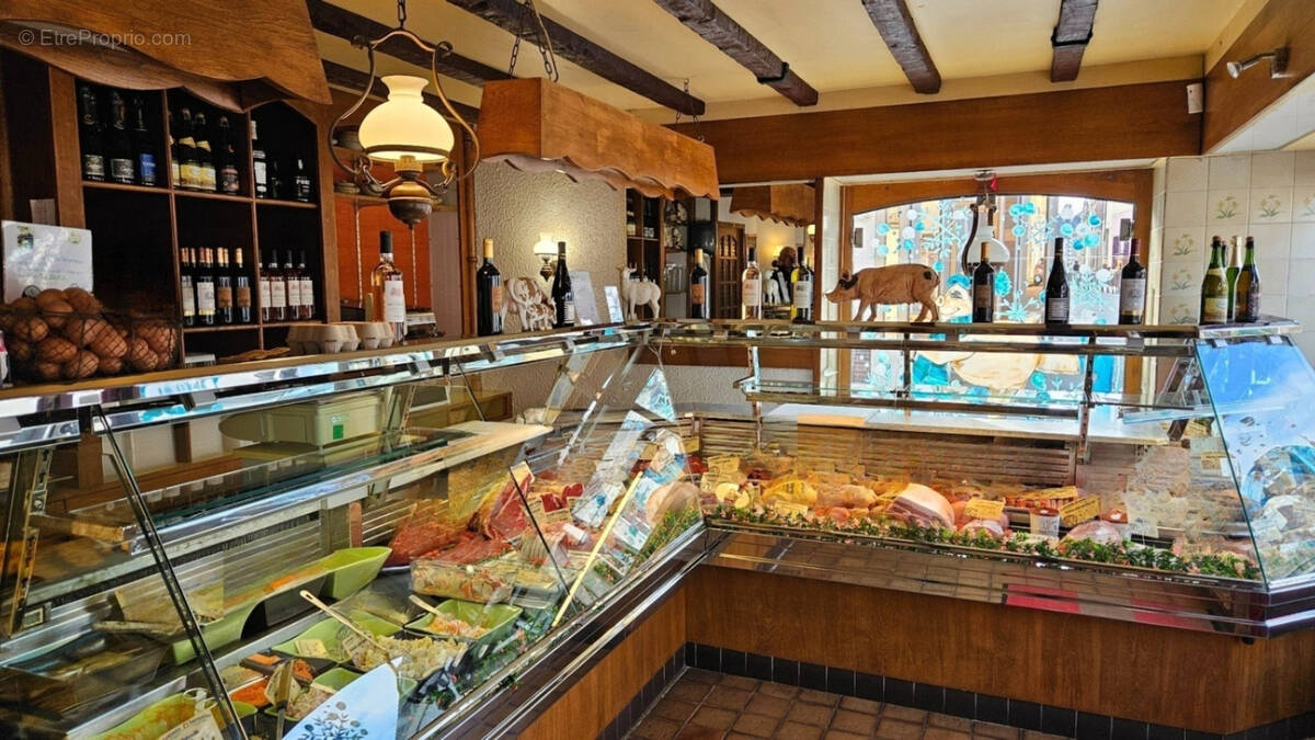 Commerce à LA BAZOCHE-GOUET