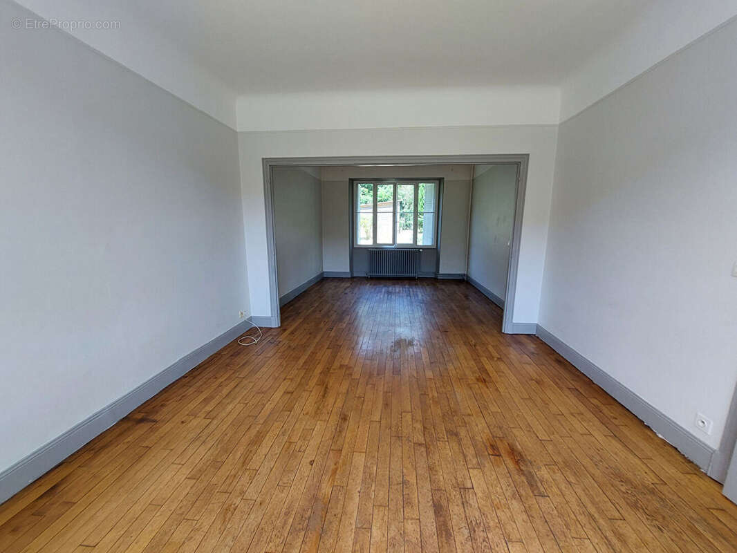 Maison à SAINTE-FEYRE