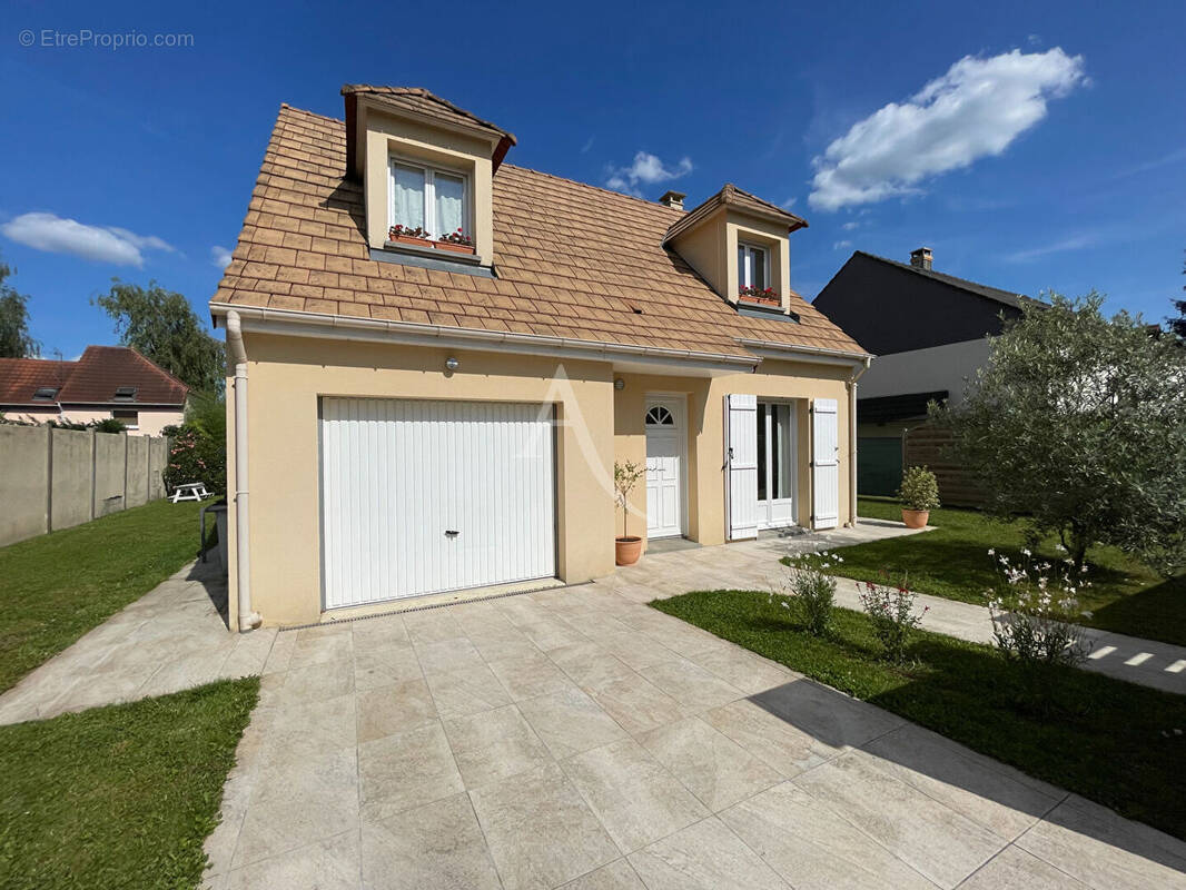 Maison à OZOIR-LA-FERRIERE