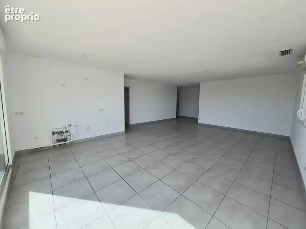 Penthouse dernier etage avec terrasse 44m2 et garage 23m2 - photo 3
