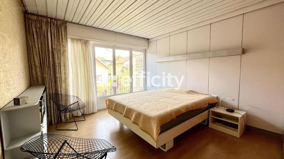 Maison à LOUVECIENNES