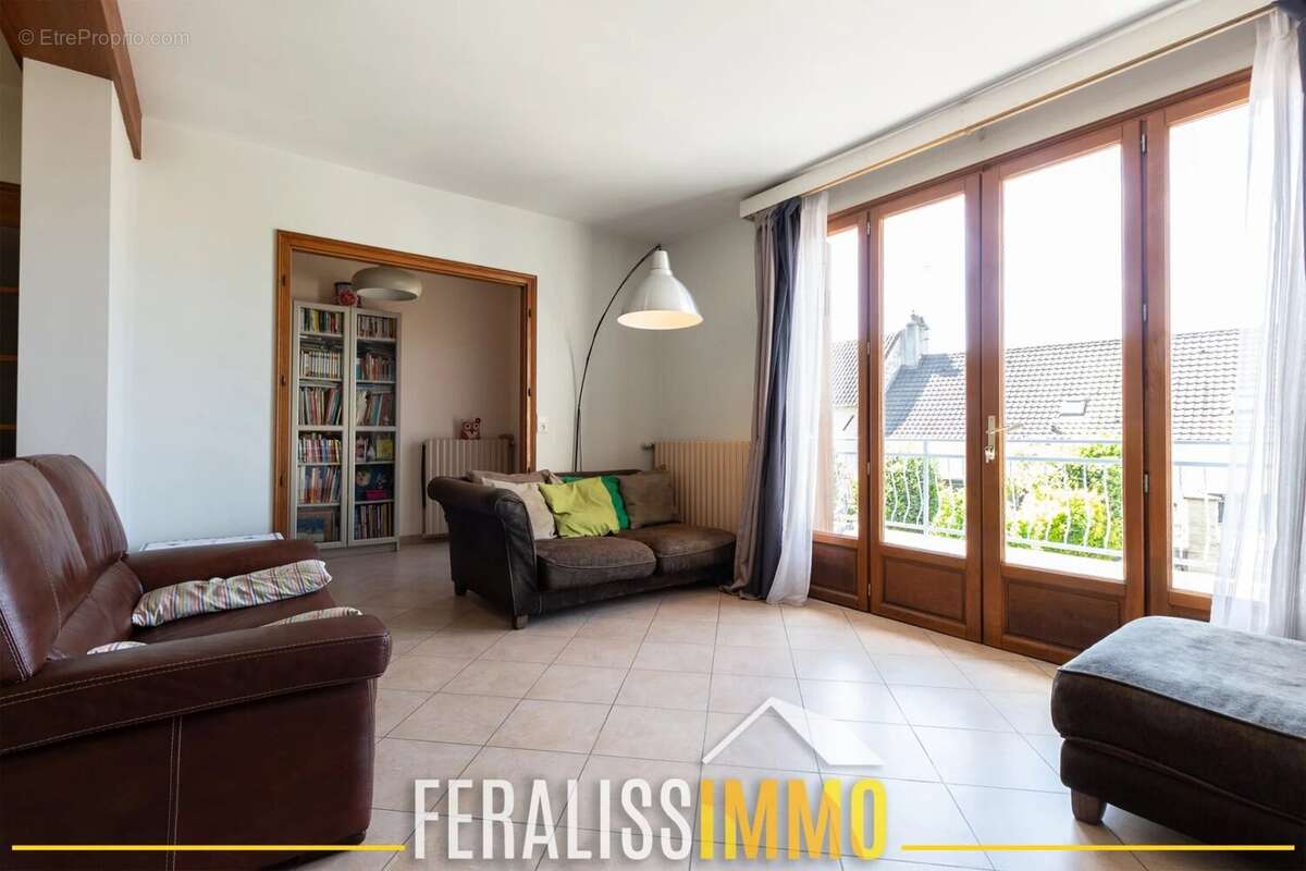 Maison à VAUX-SUR-SEINE