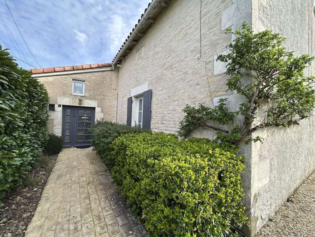 IMG3540 - Maison à PRAHECQ