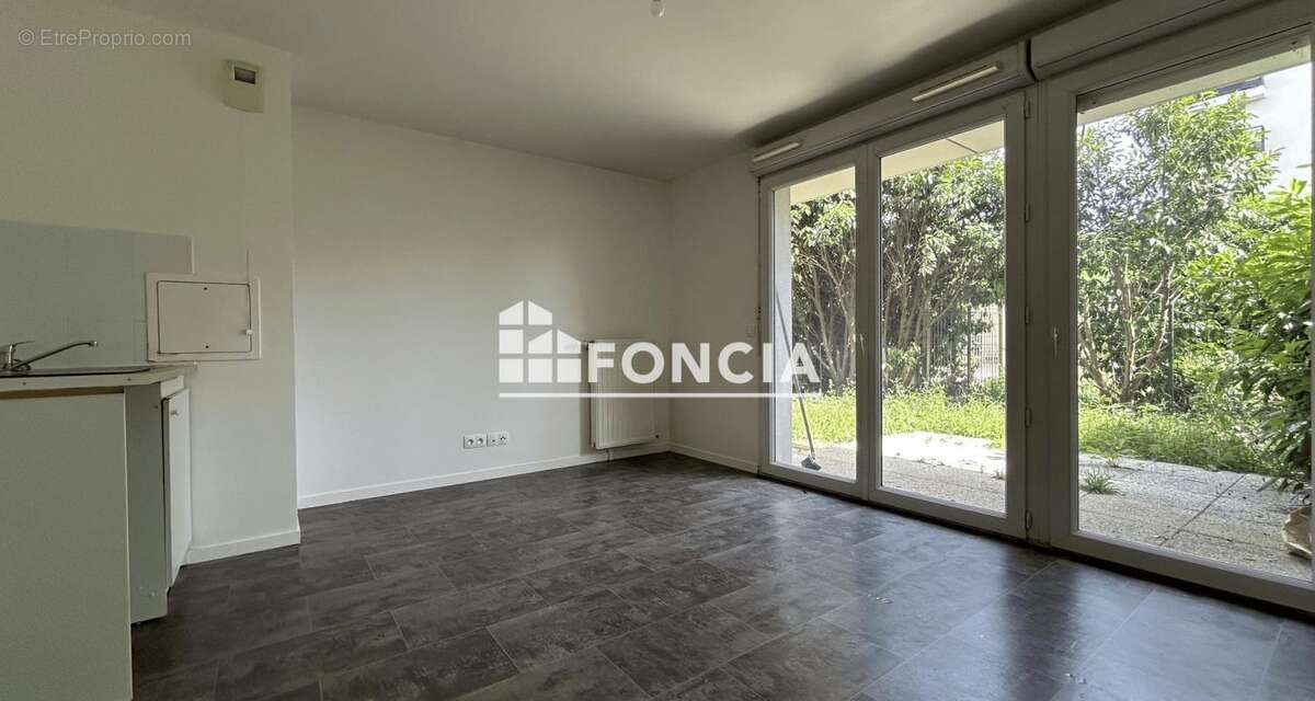 Appartement à CORBEIL-ESSONNES
