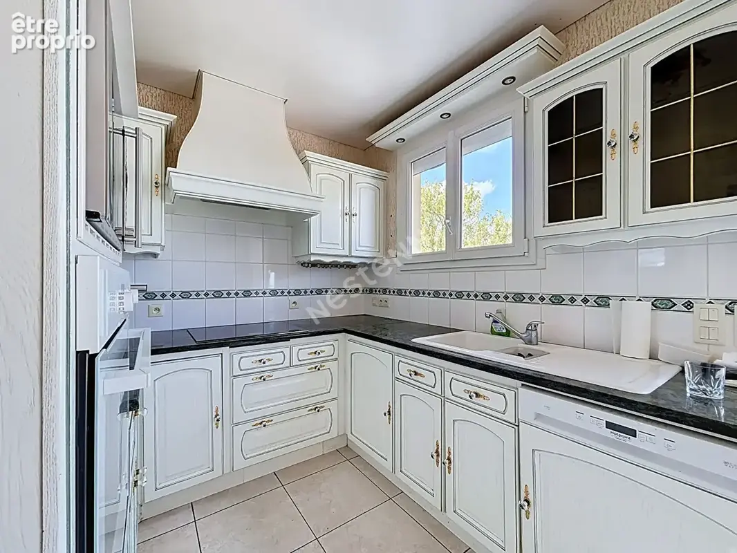 A vendre : Maison familiale de 7 pièces avec un joli jardin et garage- Rezé - photo 16
