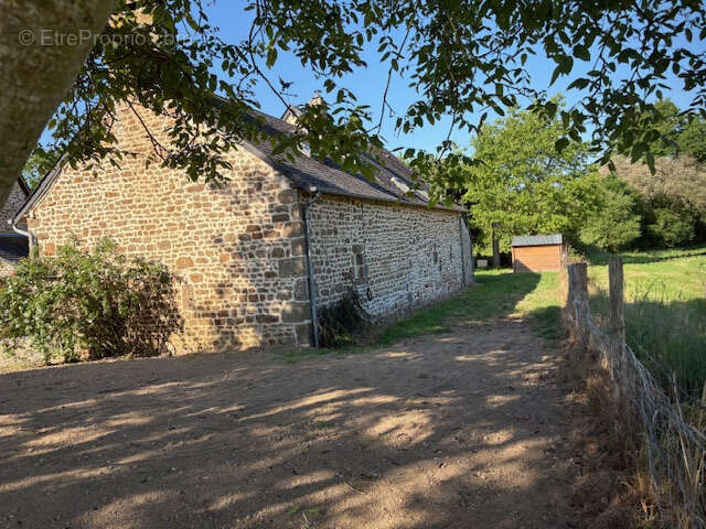 Maison à AMBRIERES-LES-VALLEES