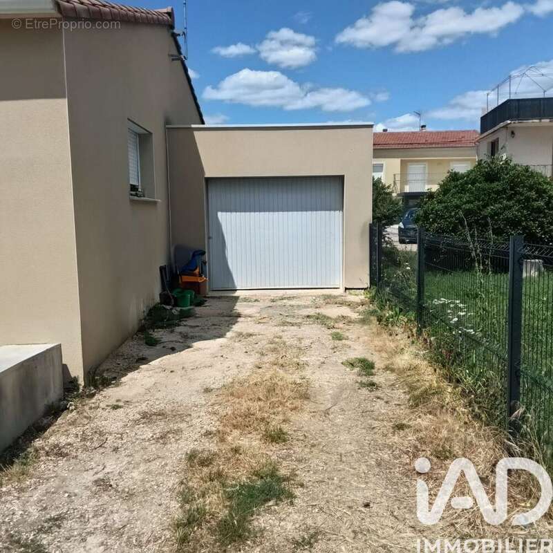 Photo 2 - Maison à SAINT-MARTIN-DE-VALGALGUES