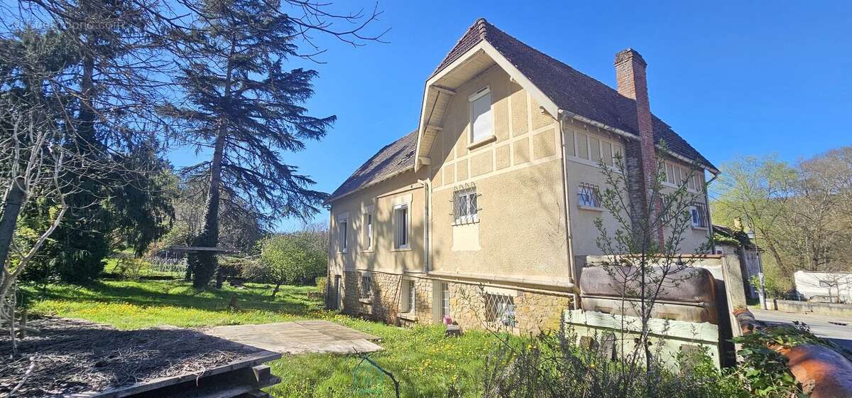 Maison à GROLEJAC