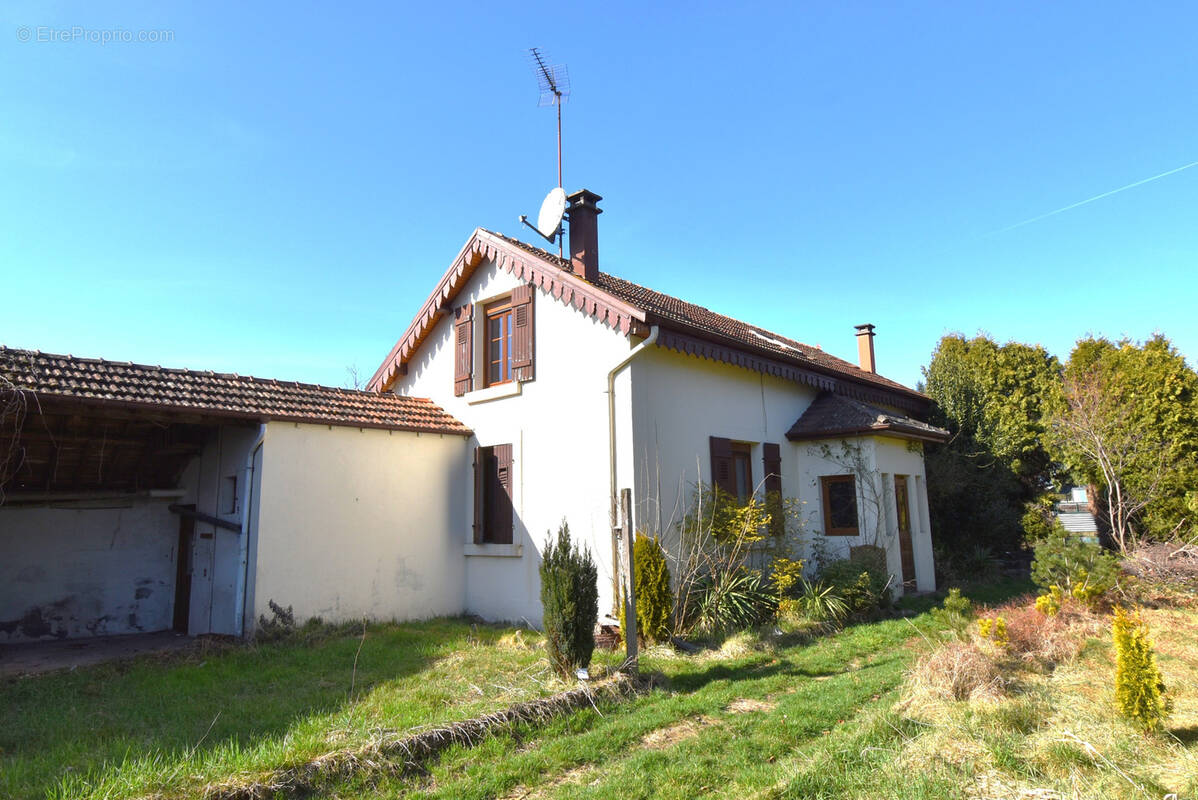 Maison à SAINT-LOUP-SUR-SEMOUSE