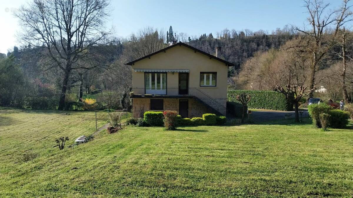 Maison à SAINT-MARTIN-LAGUEPIE