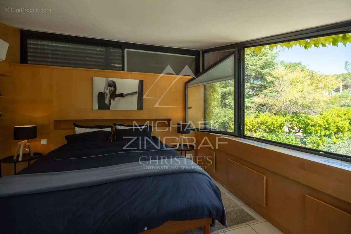 Maison à LA TOUR-D&#039;AIGUES