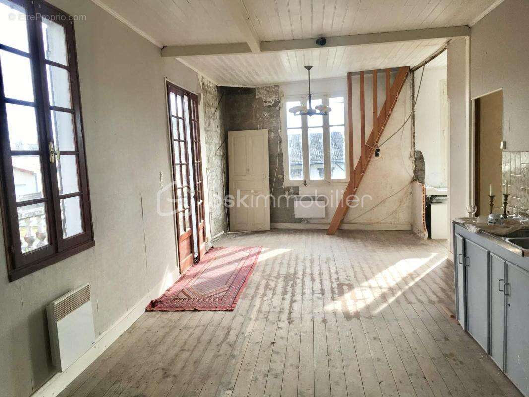 Appartement à SAINT-MICHEL-CHEF-CHEF