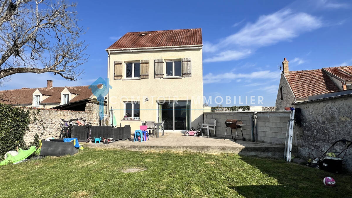 Maison à LA FERTE-ALAIS