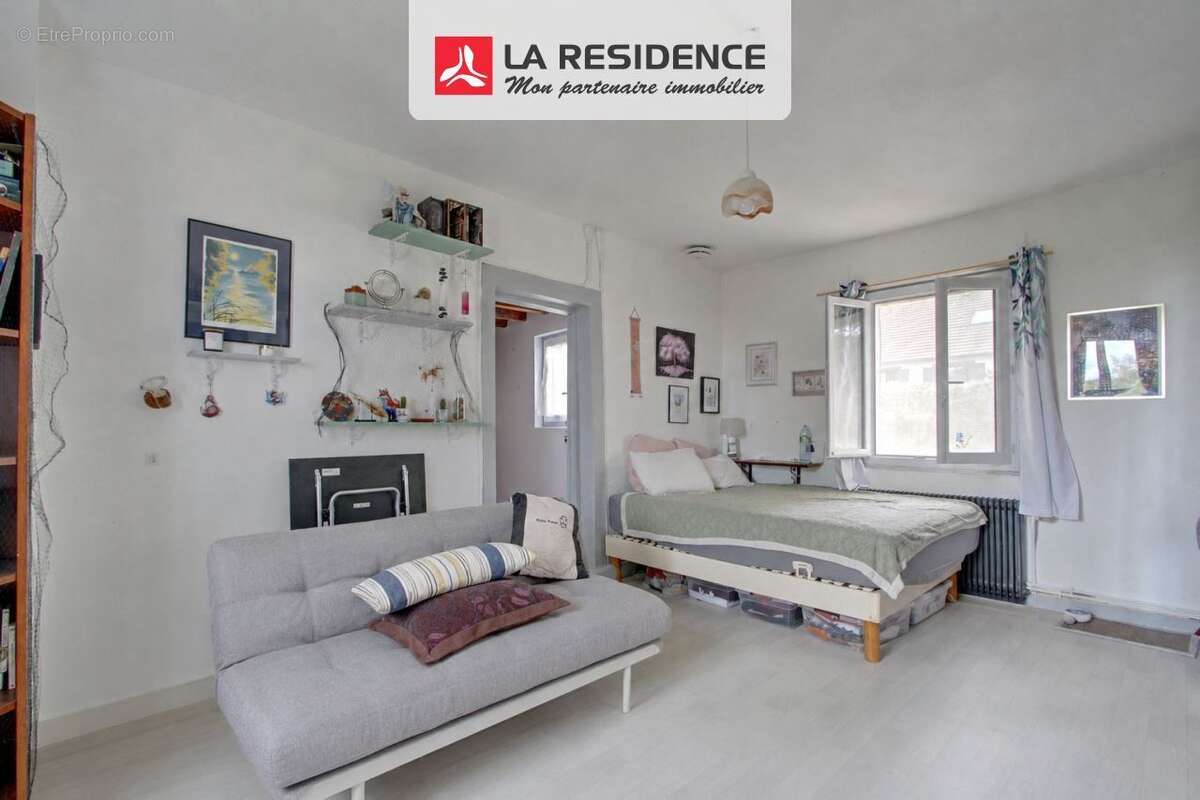 Maison 174 m² à Villers-Sur-Le-Roule  - photo 9